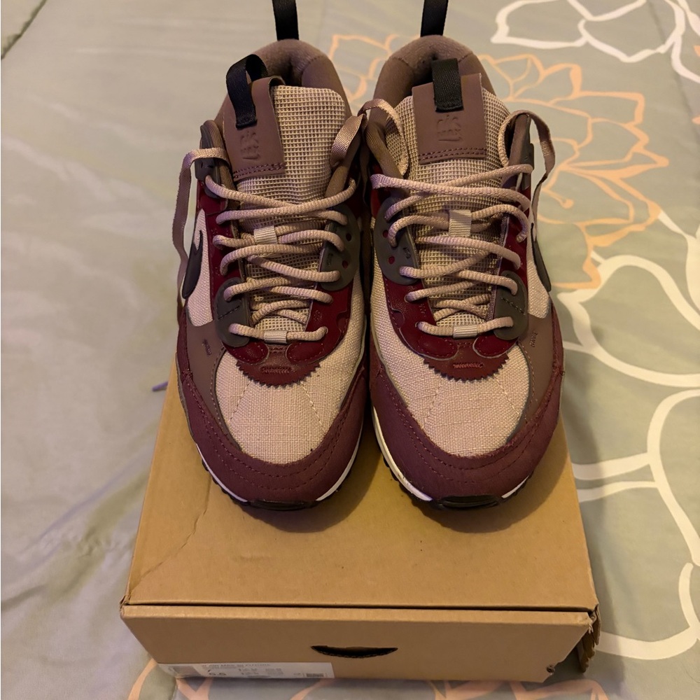 Nike Women's Maroon and Tan Air Max Futura Sneakers